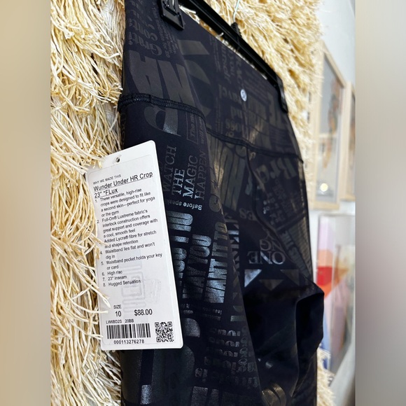 Lululemon🦄BNWT🦄Wunder Under HR 23" Crop Luxtreme✨20YR Manifesto Foil Black✨10 - Picture 8 of 16